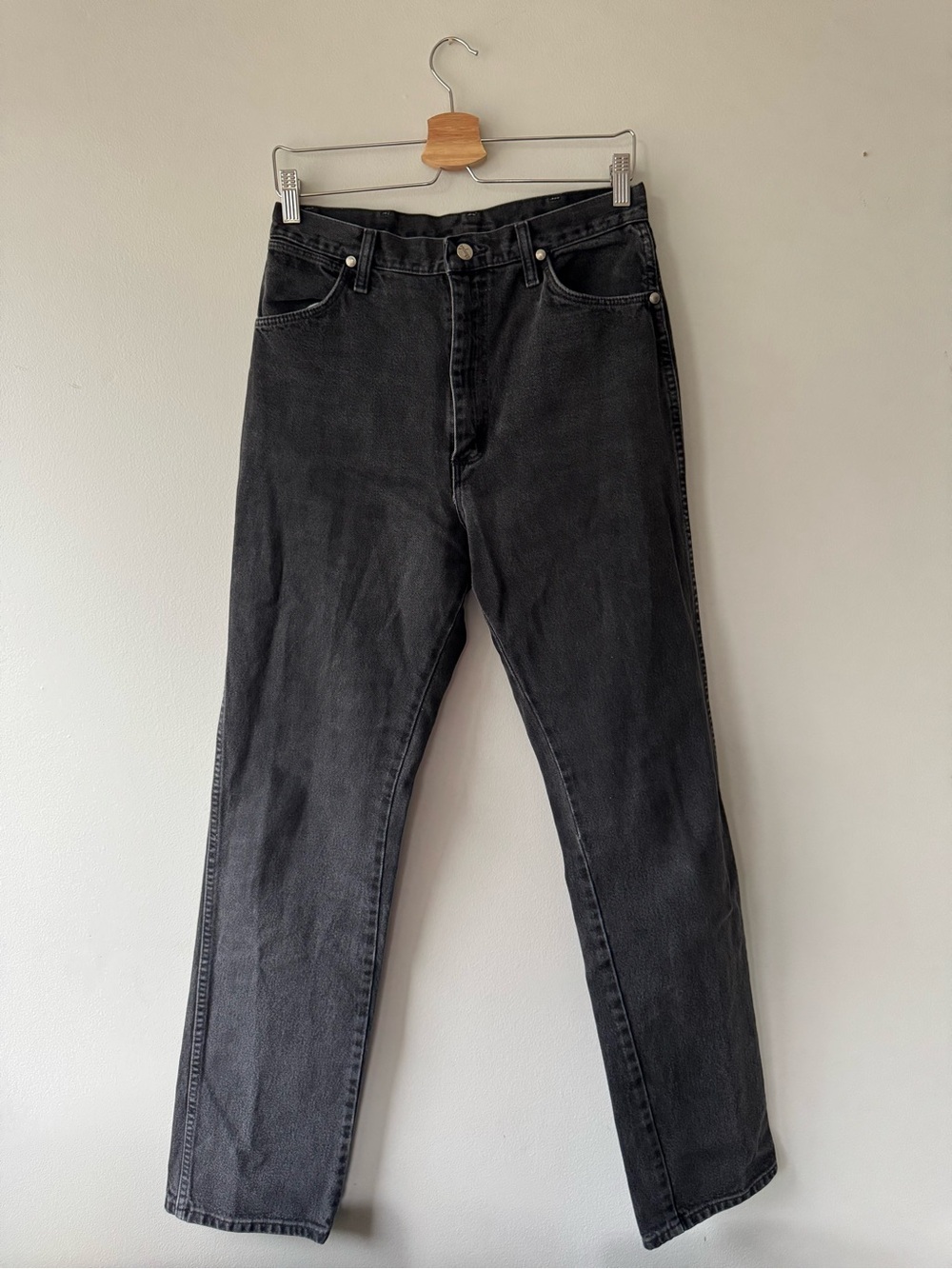 Wrangler Women’s Straight Jeans in Washed Black